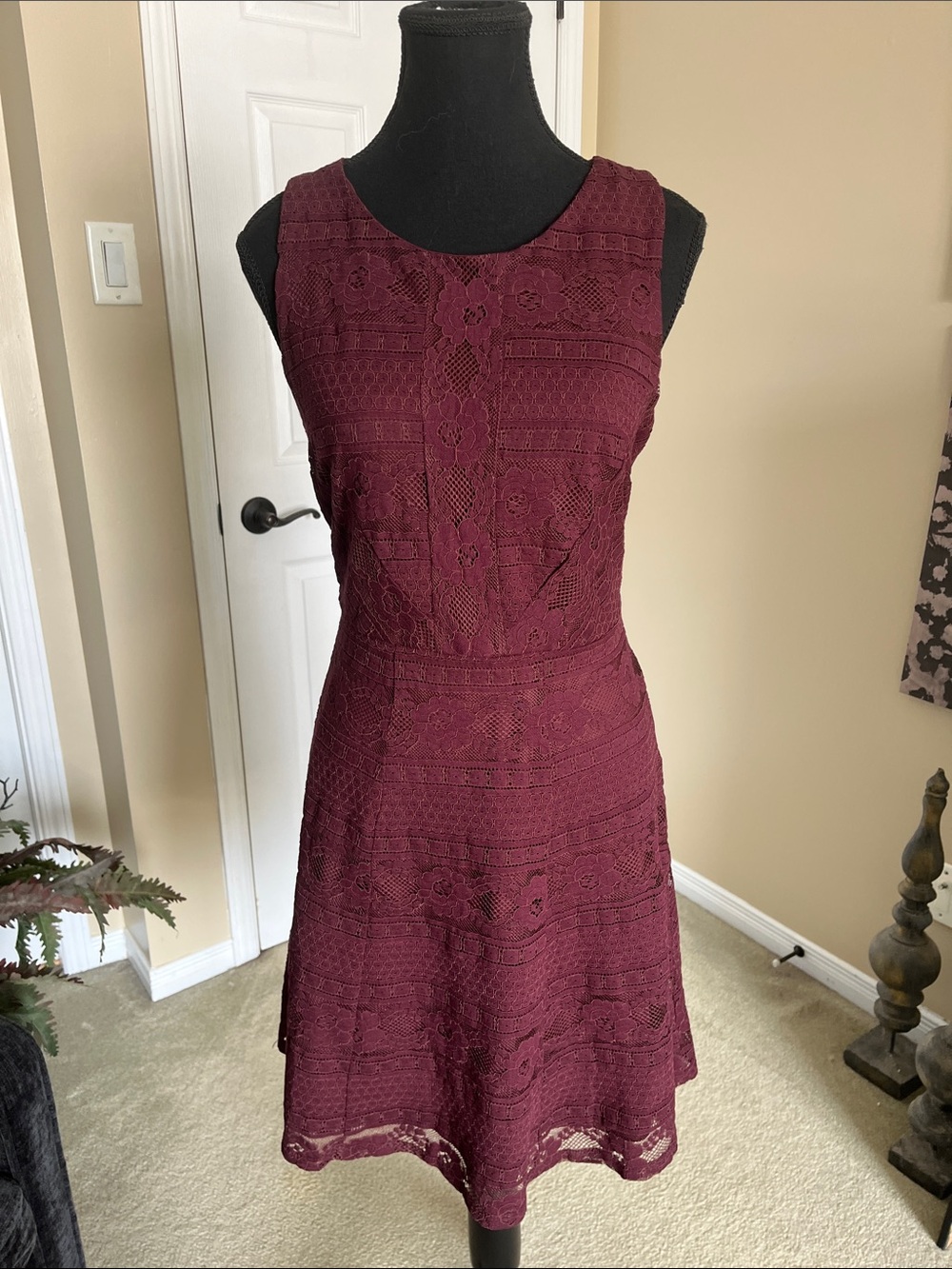 Dex Burgundy Lace Sleeveless Midi Dress
